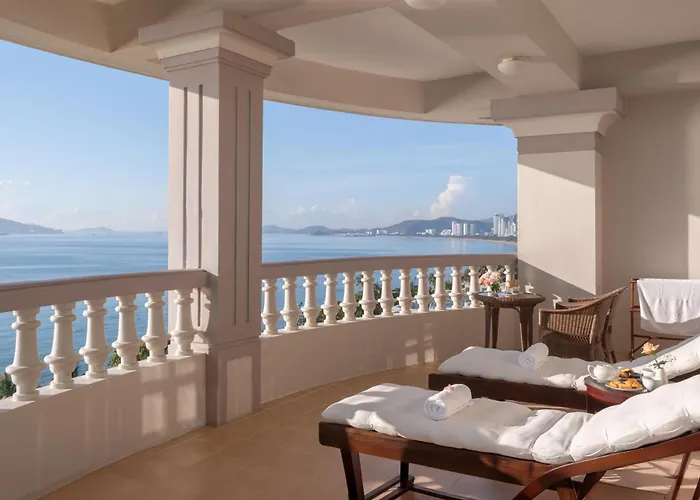 Sunrise Nha Trang Beach Hotel & Spa